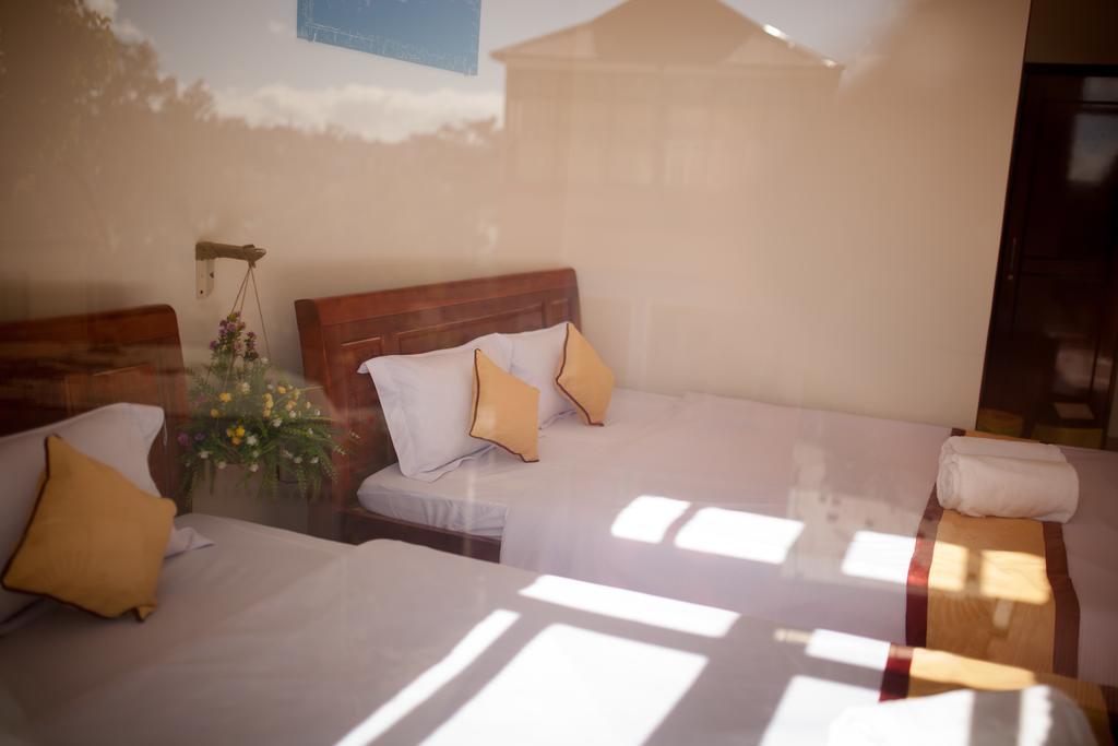 Happy Day 1 Hotel Dalat Rum bild