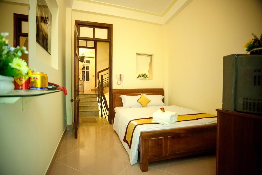 Happy Day 1 Hotel Dalat Rum bild
